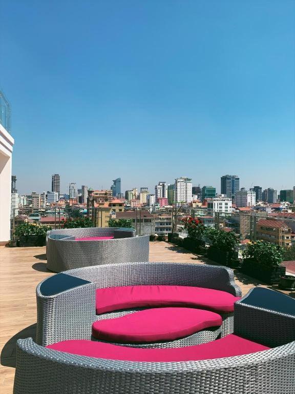 פנום פן V Boutique Hotel מראה חיצוני תמונה